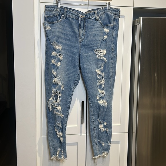 Torrid High Rise Distressed Straight Leg Jeans Size 16R - Picture 10 of 11
